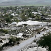 بۆردومانکردنی قەڵادزێ (١٩٧٤) کۆمەڵکوژی و ڕاگواستن